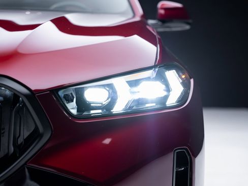 Used 2025 BMW X6 xDrive40i w/ Executive Package image 10