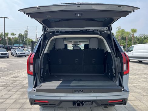 New 2027 Ford Expedition Active RWD image 13
