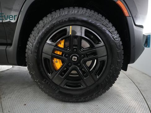 Used 2023 Rivian R1S Adventure AWD/4WD image 20