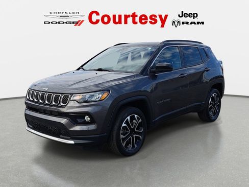 Certified 2023 Jeep Compass Limited w/ Sun and Sound Group image 7
