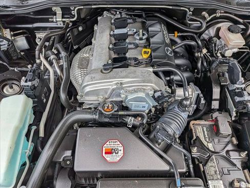 Used 2016 MAZDA MX-5 Miata Sport RWD image 17
