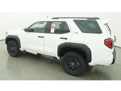 New 2026 Toyota 4Runner SR5 AWD/4WD image 4