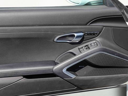 Used 2024 Porsche 718 Boxster image 26