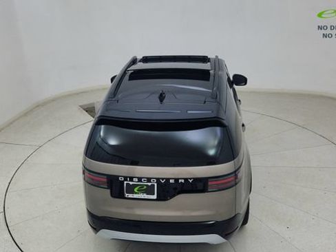 Used 2024 Land Rover Discovery Metropolitan Edition AWD/4WD image 89