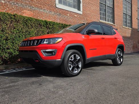 Used 2018 Jeep Compass Trailhawk w/ Navigation Group image 3