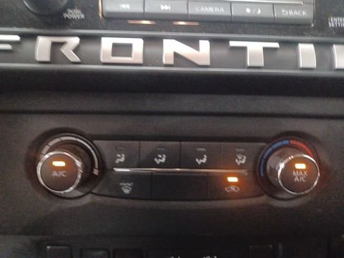 Used 2025 Nissan Frontier SV RWD image 27