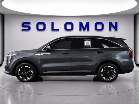 Used 2024 Kia Sorento S w/ Panoramic Sunroof Package AWD/4WD image 8