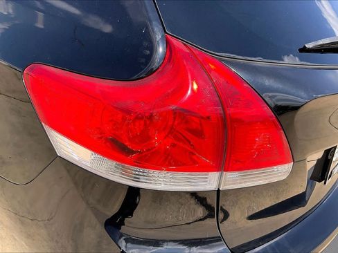 Used 2011 Toyota Venza w/ Leather Pkg FWD image 27