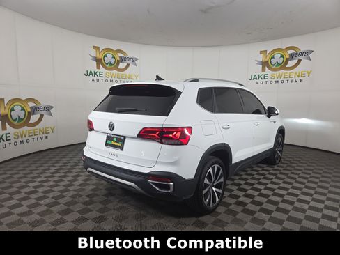 Used 2024 Volkswagen Taos SE FWD image 9