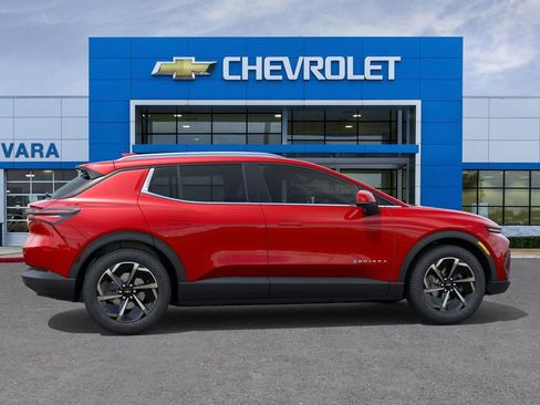 New 2026 Chevrolet Equinox EV LT image 5