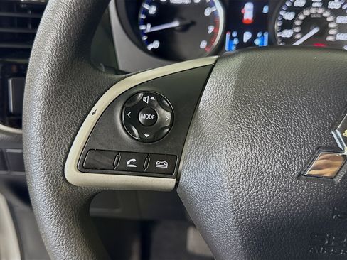 Used 2018 Mitsubishi Outlander ES FWD image 14