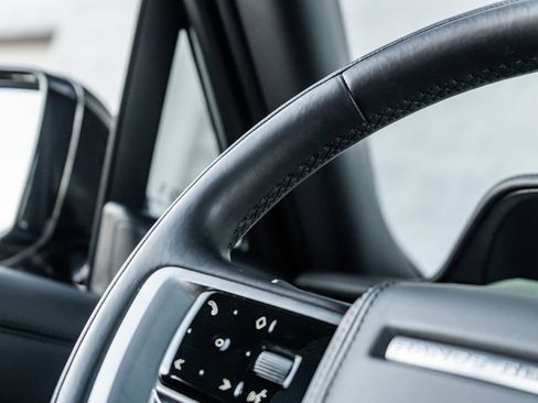 Used 2023 Land Rover Range Rover SV image 33