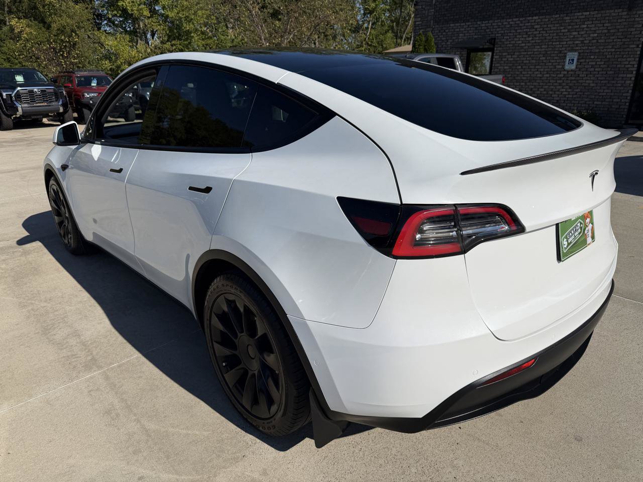 Used 2021 Tesla Model Y Long Range AWD/4WD image 7