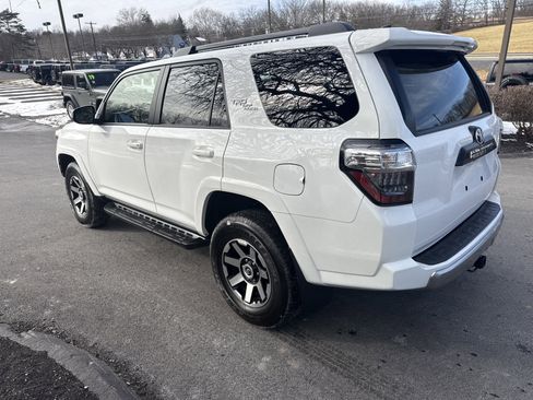 Used 2024 Toyota 4Runner TRD Off-Road Premium image 6