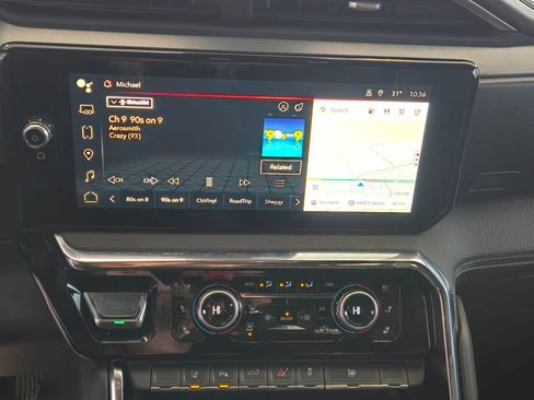 Used 2024 GMC Sierra 3500 Denali w/ Denali Reserve Package image 17