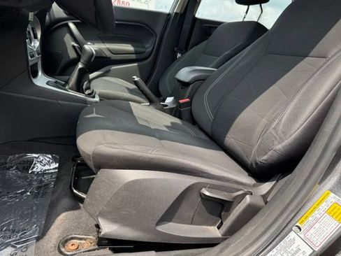 Used 2018 Ford Fiesta SE w/ Cold Weather Package FWD image 5