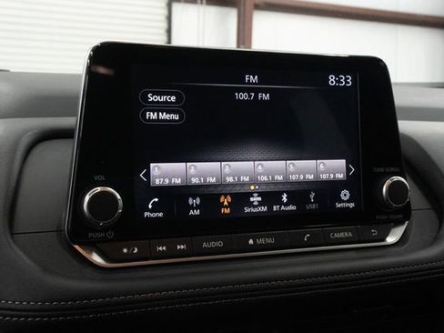 Used 2024 Nissan Rogue S FWD image 4