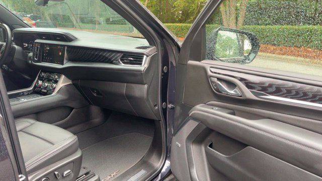 Used 2024 GMC Yukon Denali w/ Advanced Technology Package AWD/4WD image 10