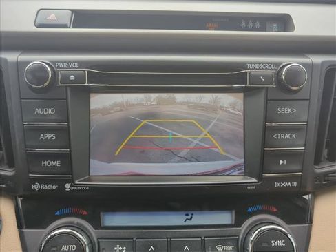 Used 2018 Toyota RAV4 XLE image 14