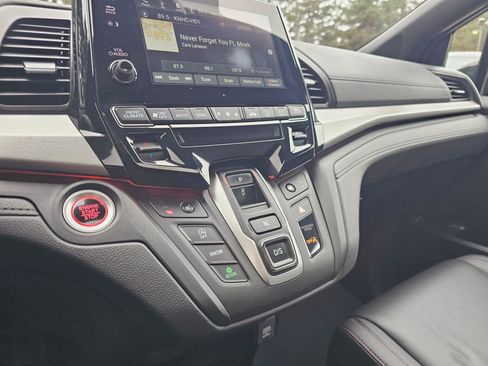 Used 2023 Honda Odyssey Sport image 28