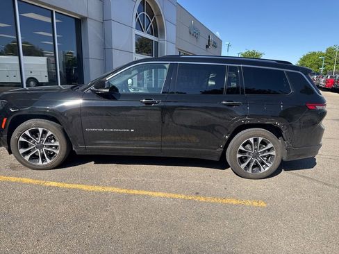 Used 2022 Jeep Grand Cherokee L Overland w/ Advanced Protech Group III AWD/4WD image 22