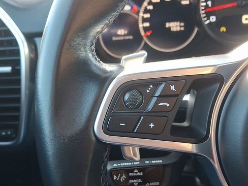 Used 2021 Porsche Cayenne S image 23
