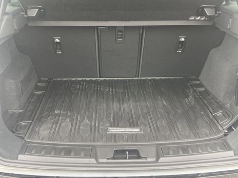 Used 2025 Land Rover Range Rover Evoque S image 27