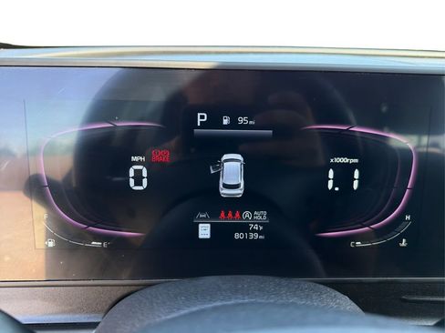 Used 2023 Kia Sportage EX image 16