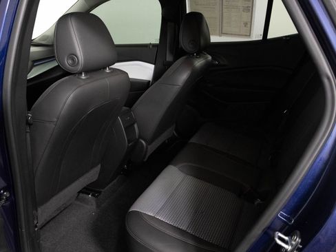 Used 2024 Chevrolet Trax LT w/ Driver Confidence Package image 33