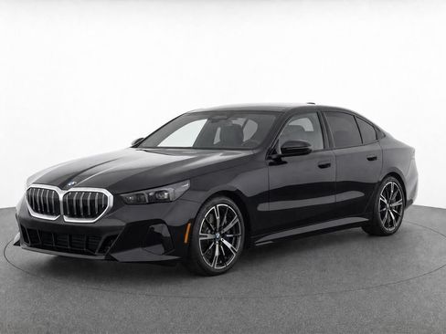 Used 2024 BMW 540i xDrive w/ Executive Package AWD/4WD image 34