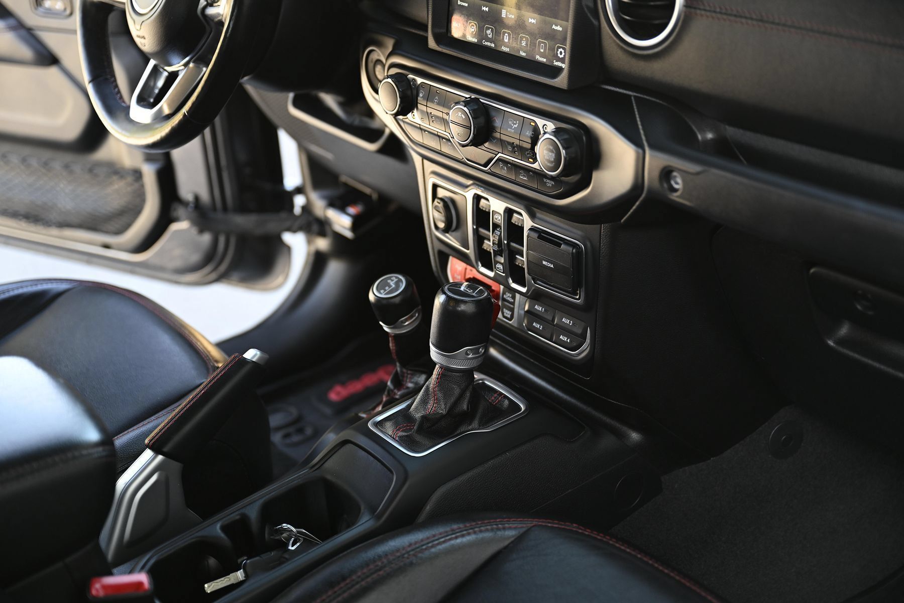 Used 2020 Jeep Gladiator Rubicon AWD/4WD image 26