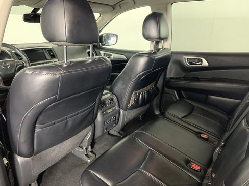 Used 2019 Nissan Pathfinder SL image 31