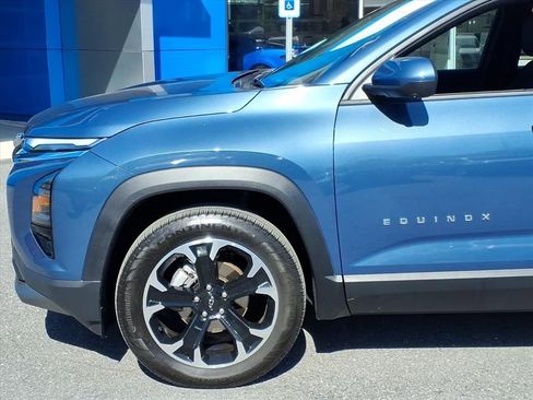 Certified 2025 Chevrolet Equinox LT w/ Convenience Package II AWD/4WD image 6