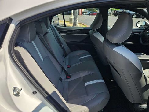 Used 2025 Toyota Camry SE w/ Convenience Package FWD image 12