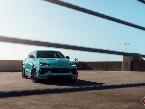 Used 2024 Lamborghini Urus S AWD/4WD image 11