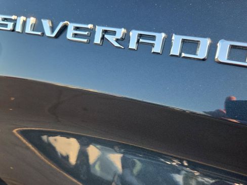 Used 2021 Chevrolet Silverado 1500 LT AWD/4WD image 4