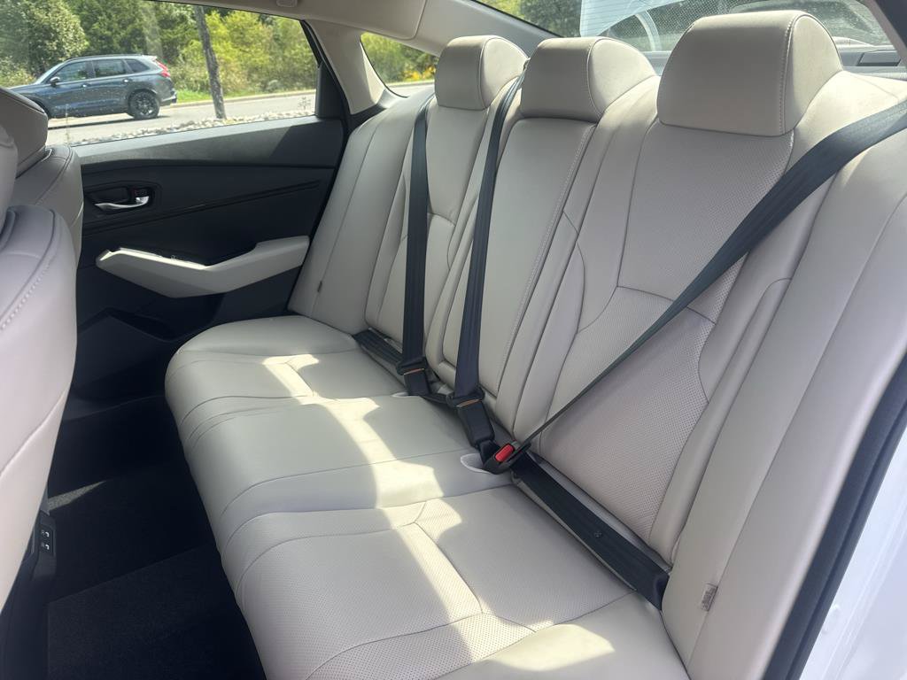 New 2026 Honda Accord Hybrid EX-L image 32