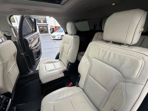 Used 2016 Ford Explorer Platinum AWD/4WD image 16