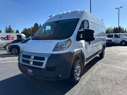 Used 2016 RAM ProMaster 2500 w/ Premium Appearance Group image 2