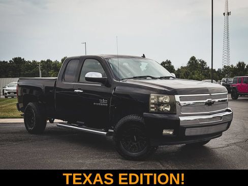 Used 2011 Chevrolet Silverado 1500 LT w/ Texas Edition RWD image 1