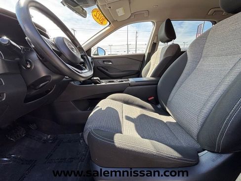 Used 2022 Nissan Rogue SV image 7