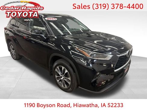 Certified 2021 Toyota Highlander XLE image 1