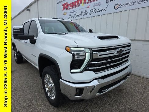 Used 2024 Chevrolet Silverado 2500 LTZ w/ LTZ Convenience Package AWD/4WD image 7