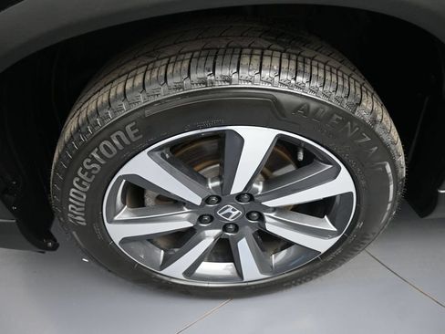 Certified 2023 Honda Pilot Touring image 14