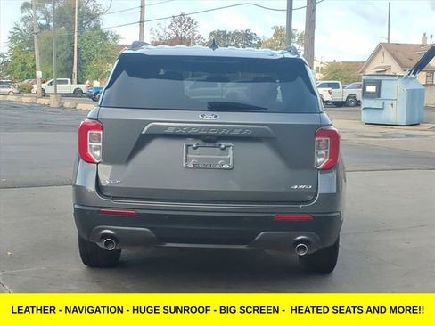 Used 2023 Ford Explorer XLT w/ Equipment Group 202A image 5