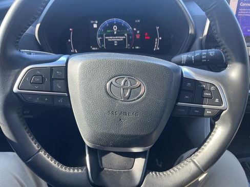 Used 2024 Toyota Grand Highlander XLE image 17