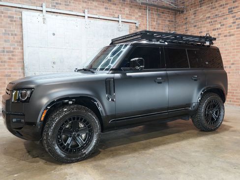 Used 2020 Land Rover Defender 110 SE AWD/4WD image 8