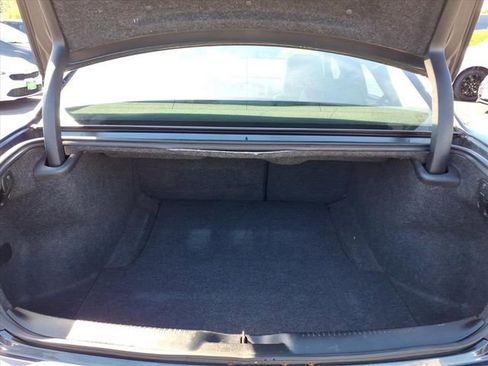 Certified 2019 Chrysler 300 Limited image 12