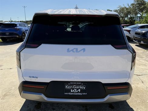 New 2026 Kia EV9 Light image 5