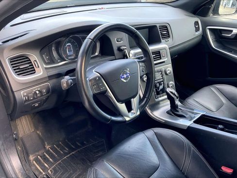 Used 2016 Volvo S60 T5 Premier w/ Convenience Package image 19